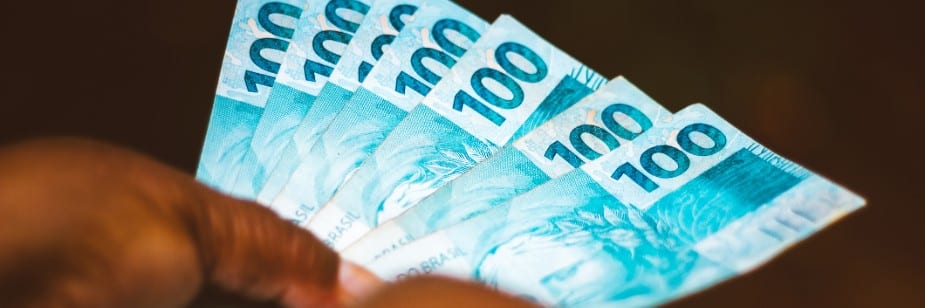 dinheiro representando o saque do fgts