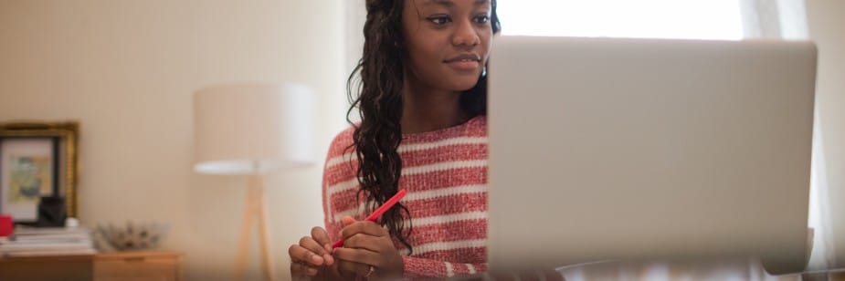 menina vendo sobre o prouni do segundo semestre