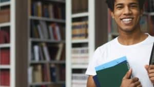 aluno de universidade e faculdade