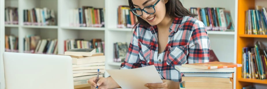 estudante montando cronograma de medicina