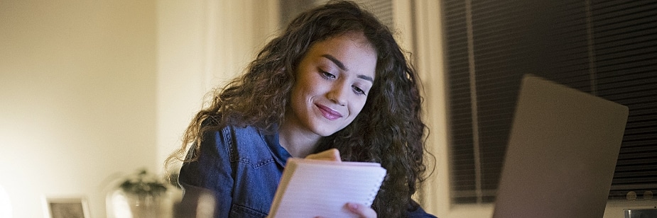 estudante aprendendo encontro vocálico