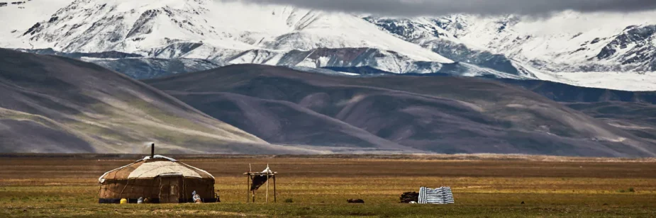 Casa nômade em campo