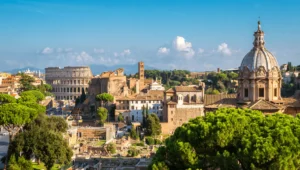 Vista da cidade de Roma com Coliseu e Fórum Romano